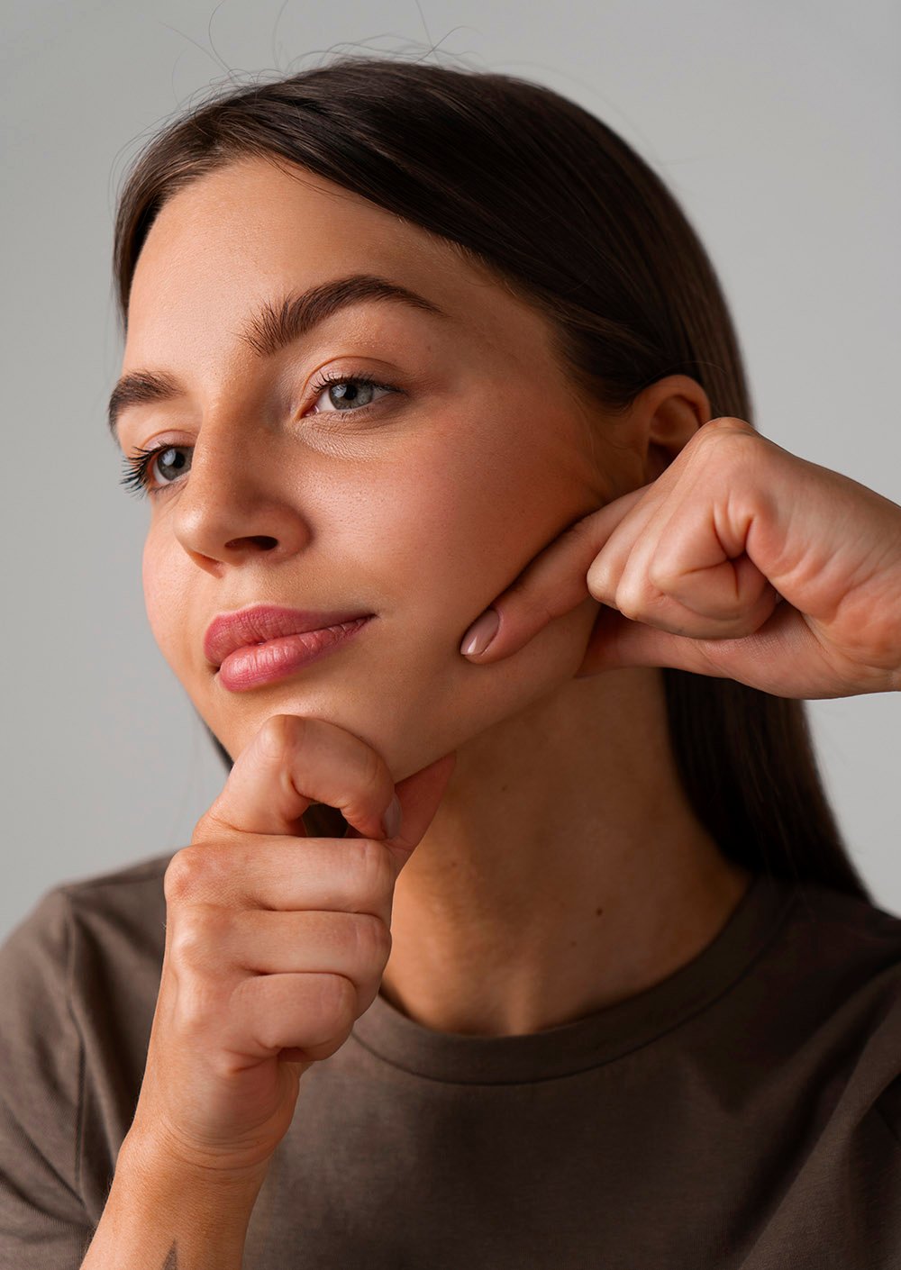 side-view-woman-practicing